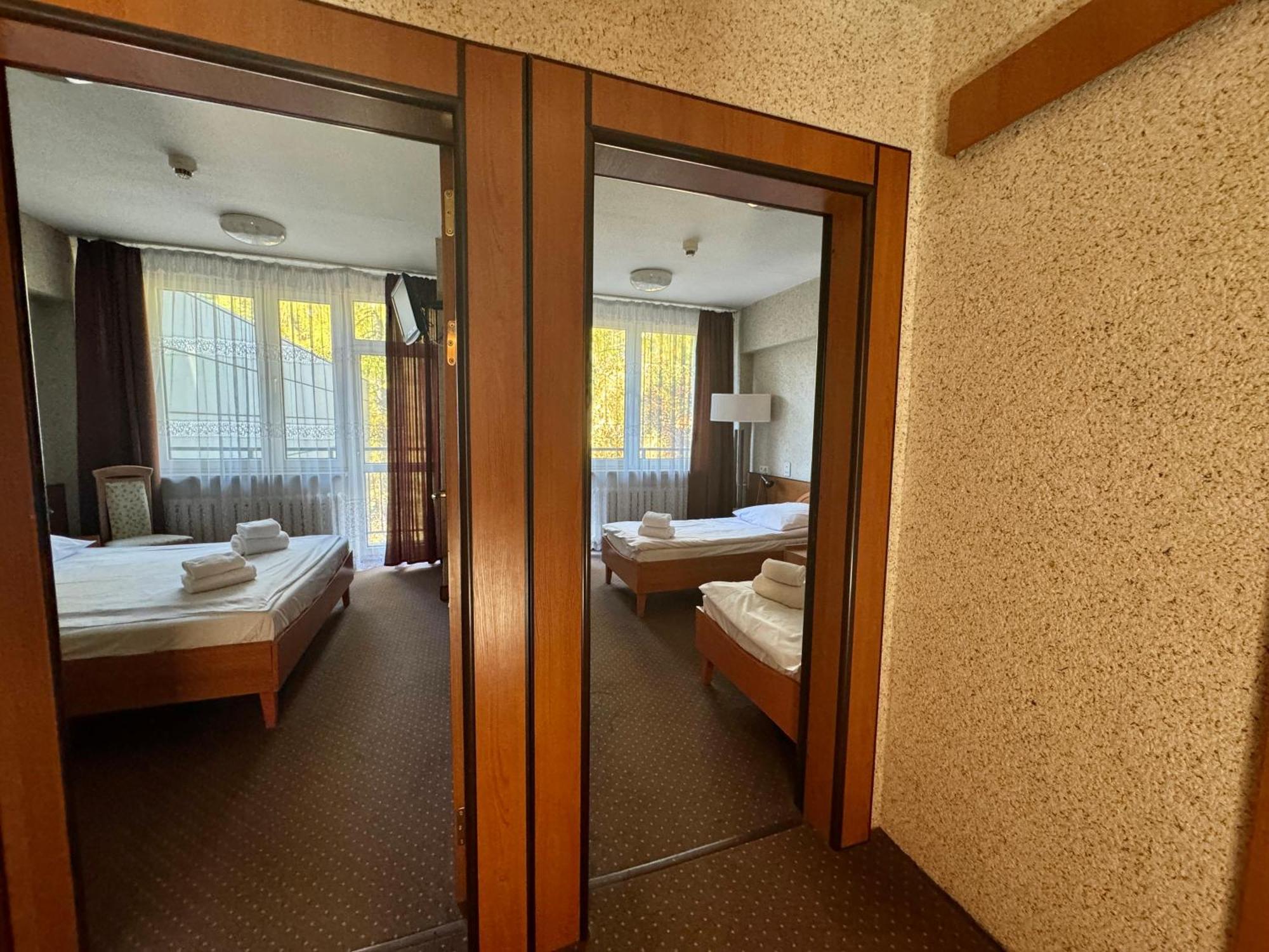 Hotel Echo Cedzyna Oda fotoğraf