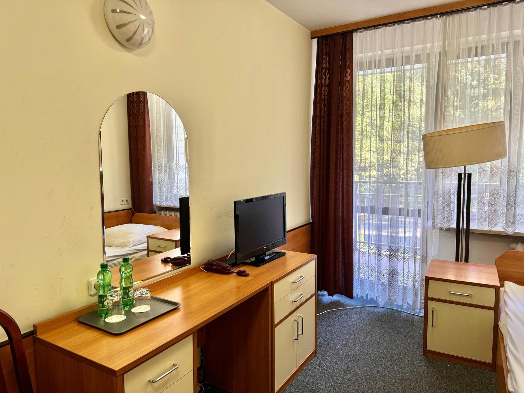 Hotel Echo Cedzyna Dış mekan fotoğraf